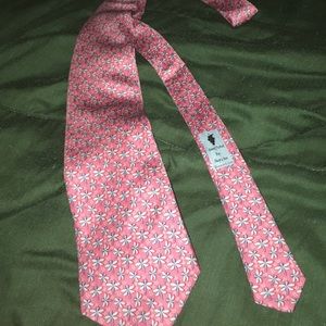 Vineyard Vines Tie